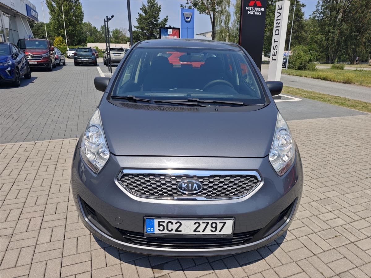 2010 Kia VENGA - 9