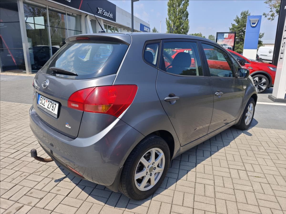 2010 Kia VENGA - 6