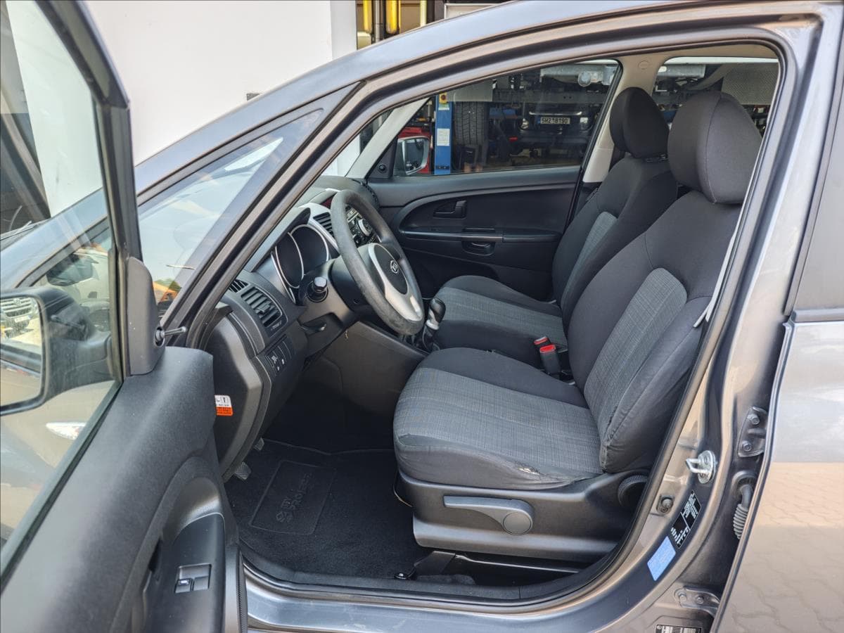 2010 Kia VENGA - 10
