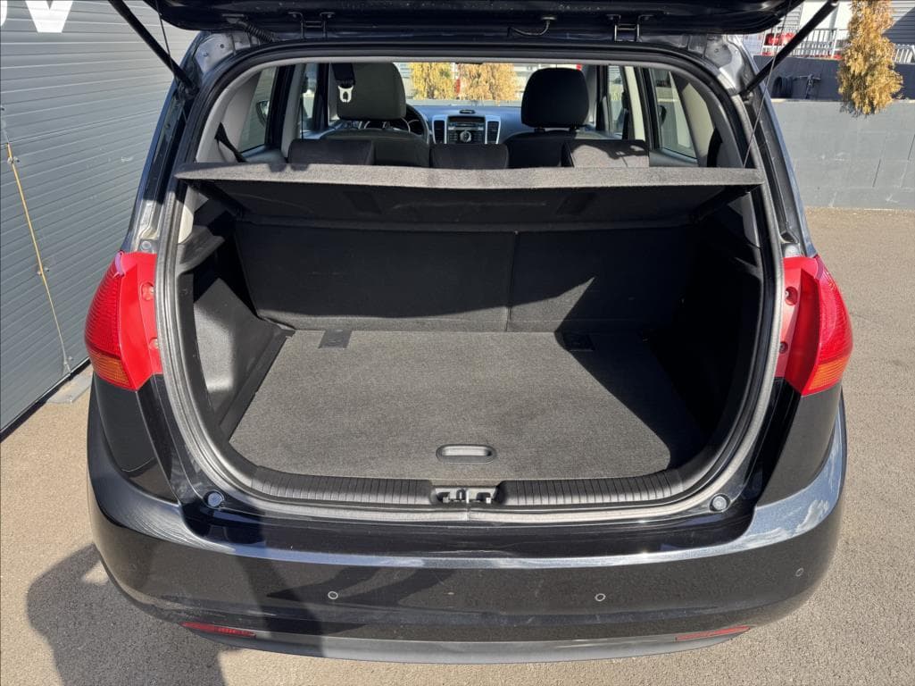 2011 Kia VENGA - 11