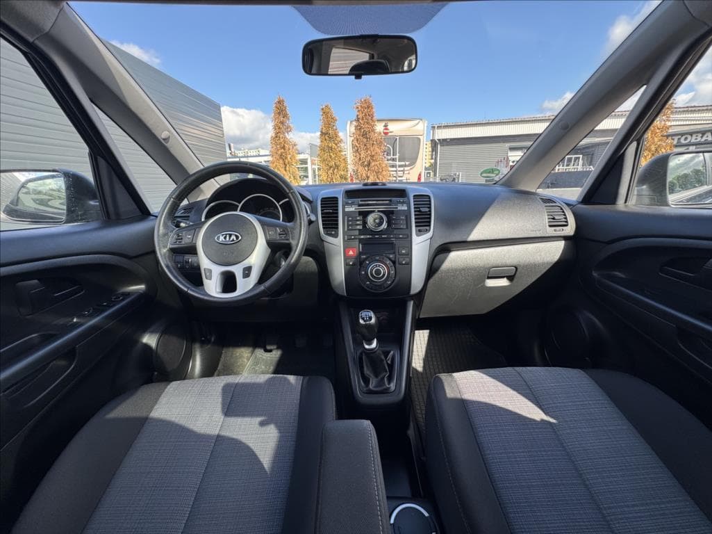2011 Kia VENGA - 14