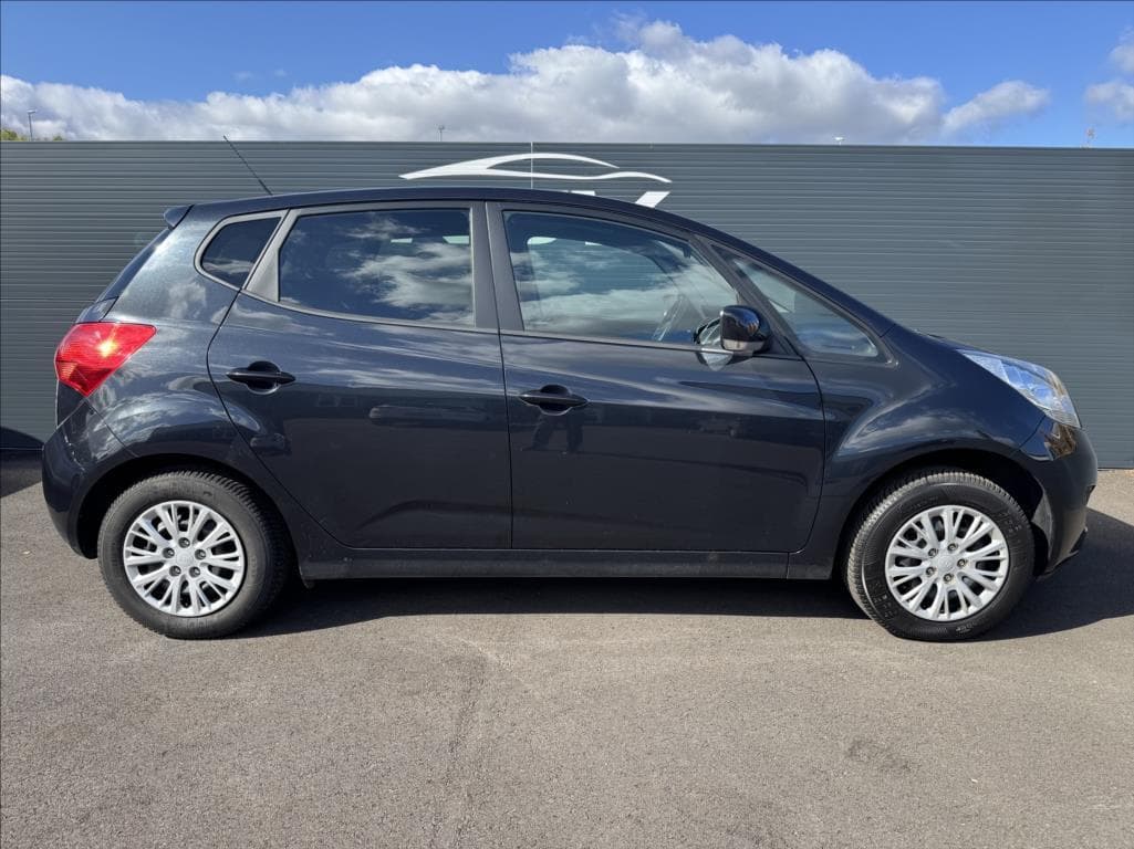 2011 Kia VENGA - 6