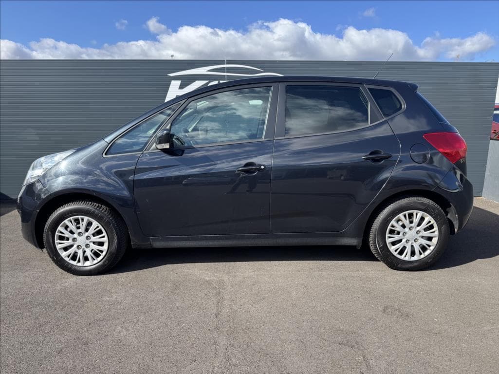 2011 Kia VENGA - 10
