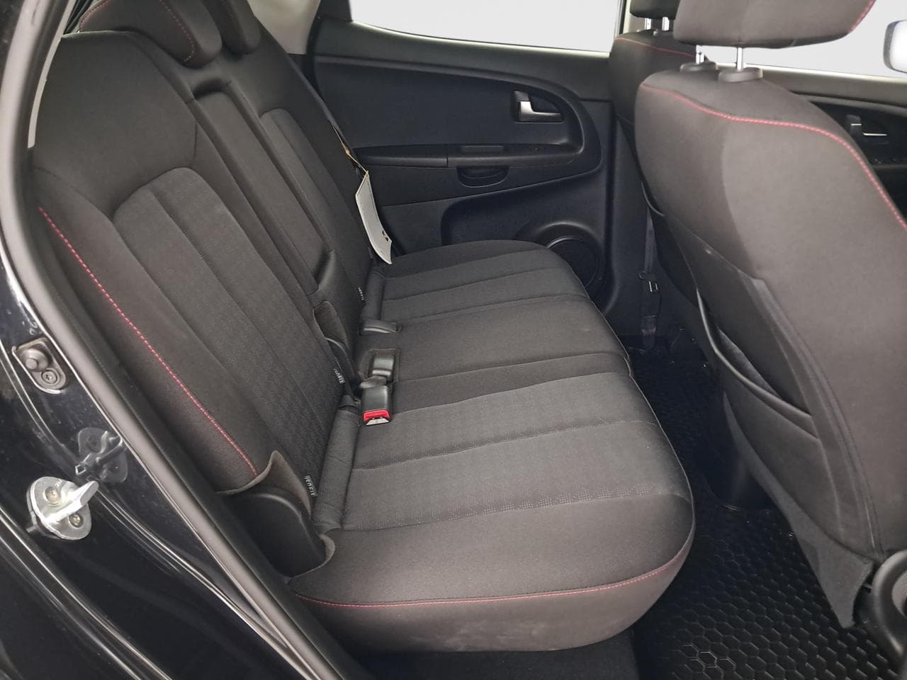 2019 Kia VENGA - 13