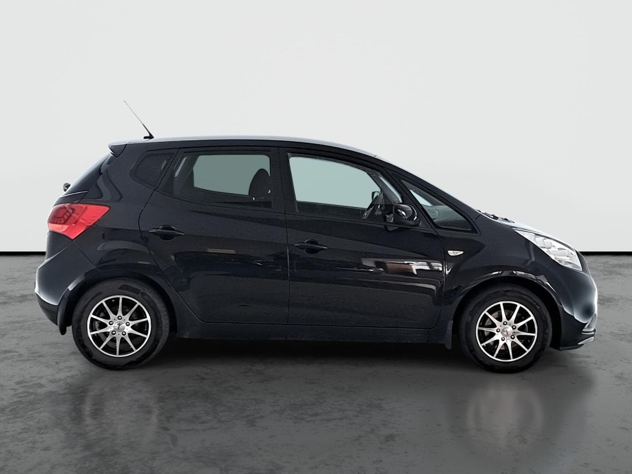 2019 Kia VENGA - 8