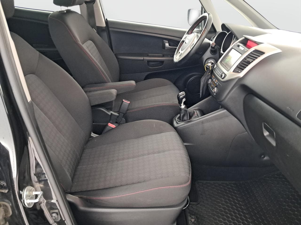 2019 Kia VENGA - 12