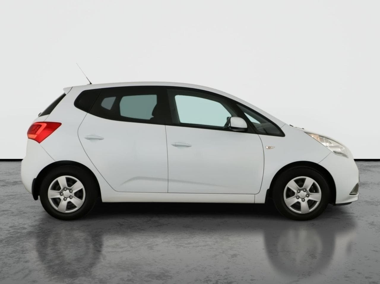 2018 Kia VENGA - 8