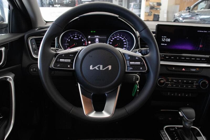 2026 Kia XCEED - 9