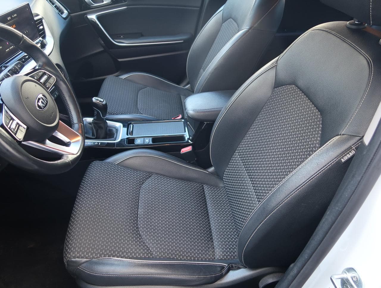 2020 Kia XCEED - 16