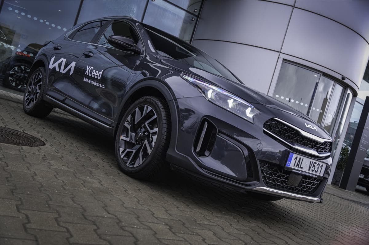 2025 Kia XCEED - 11