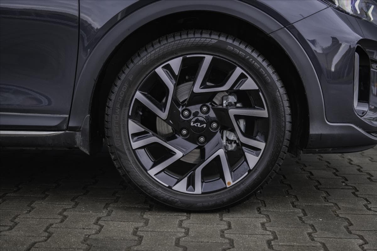 2025 Kia XCEED - 12