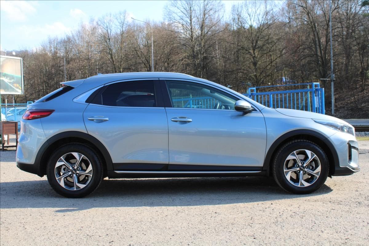 2023 Kia XCEED - 4