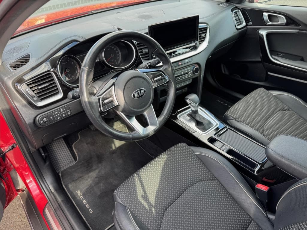 2020 Kia XCEED - 13