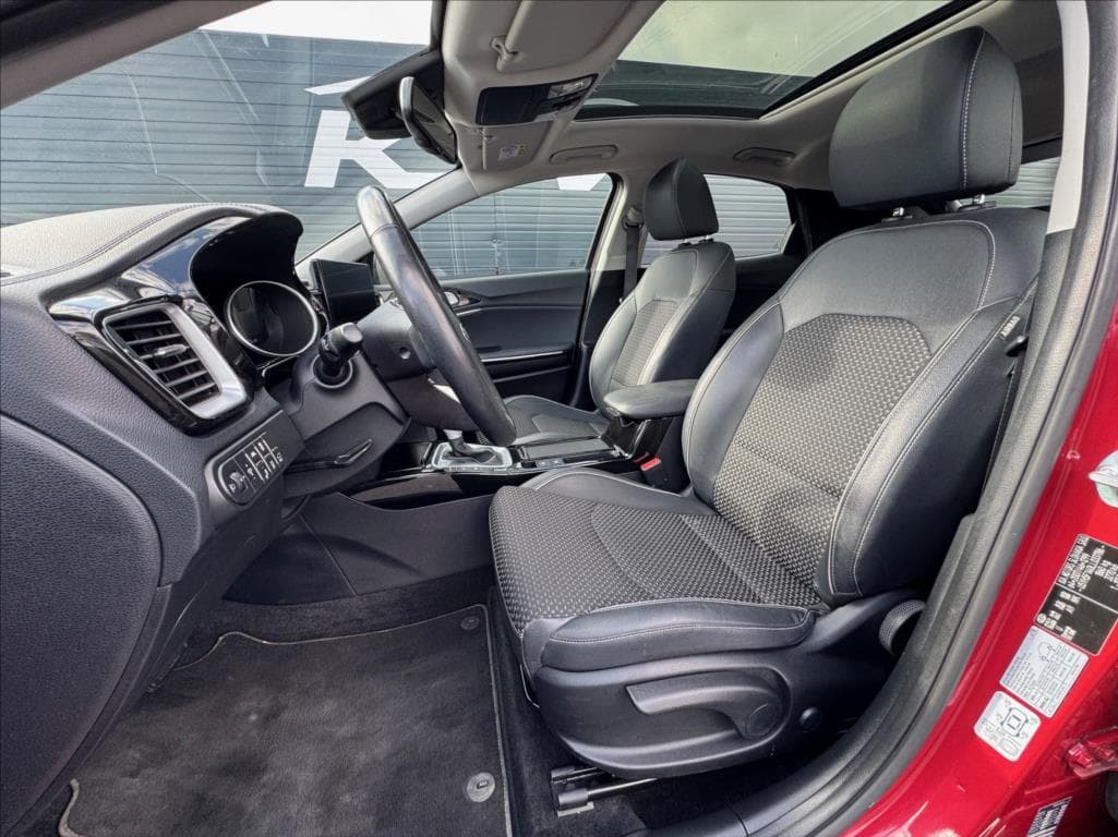 2020 Kia XCEED - 12