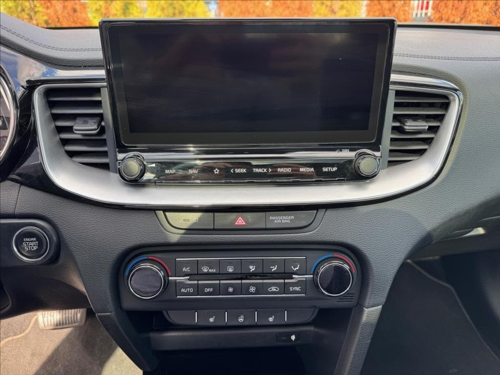2020 Kia XCEED - 18