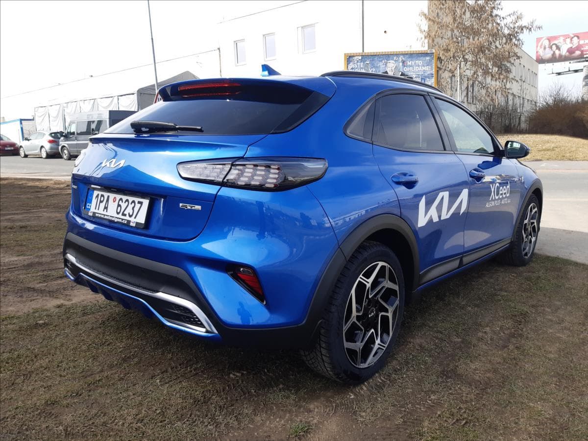 2025 Kia XCEED - 4