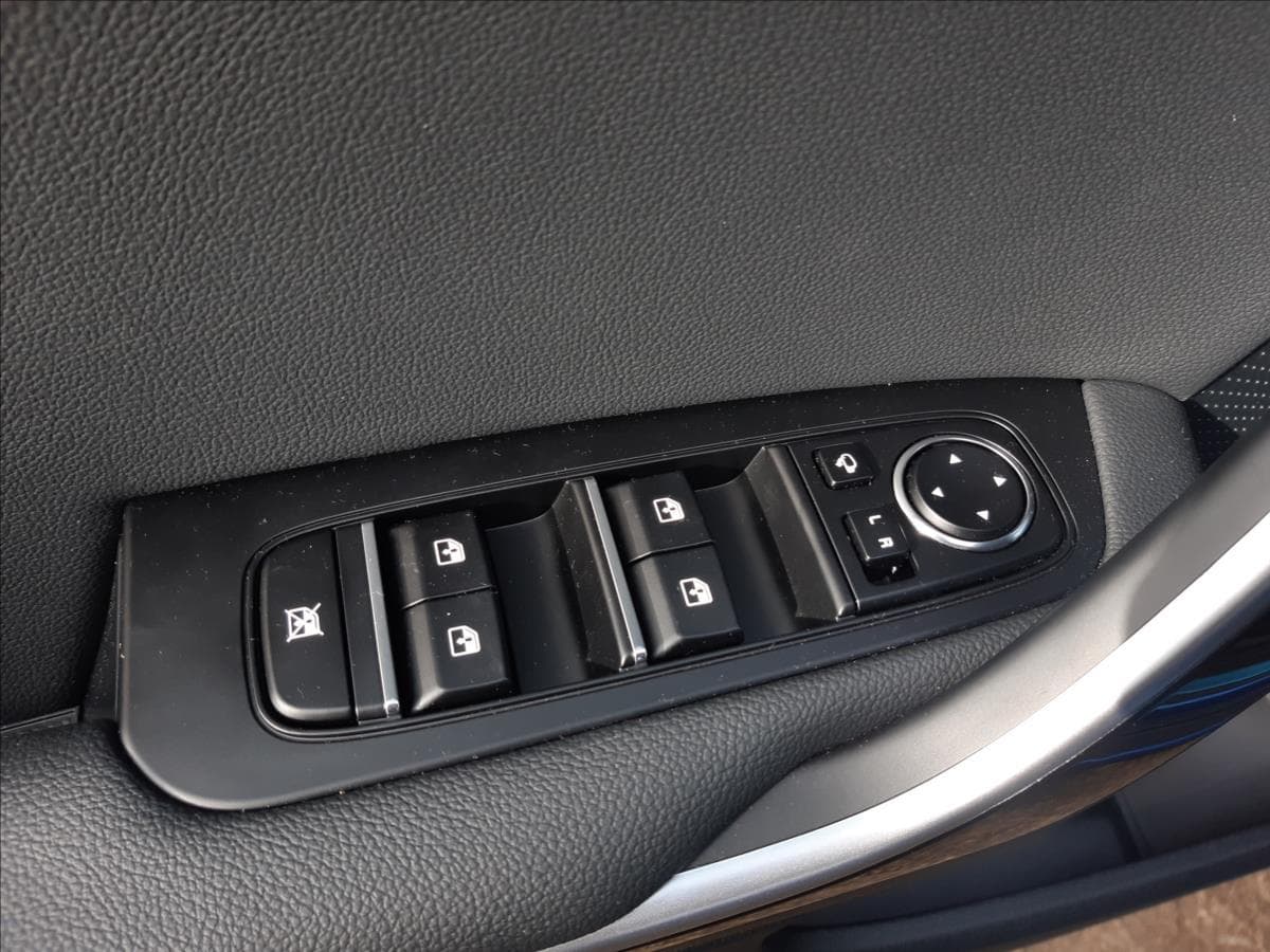 2025 Kia XCEED - 15