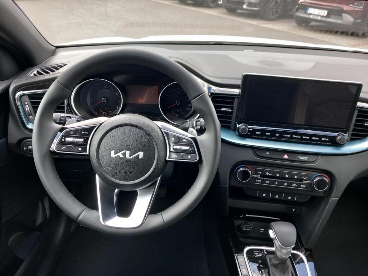 2026 Kia XCEED - 4