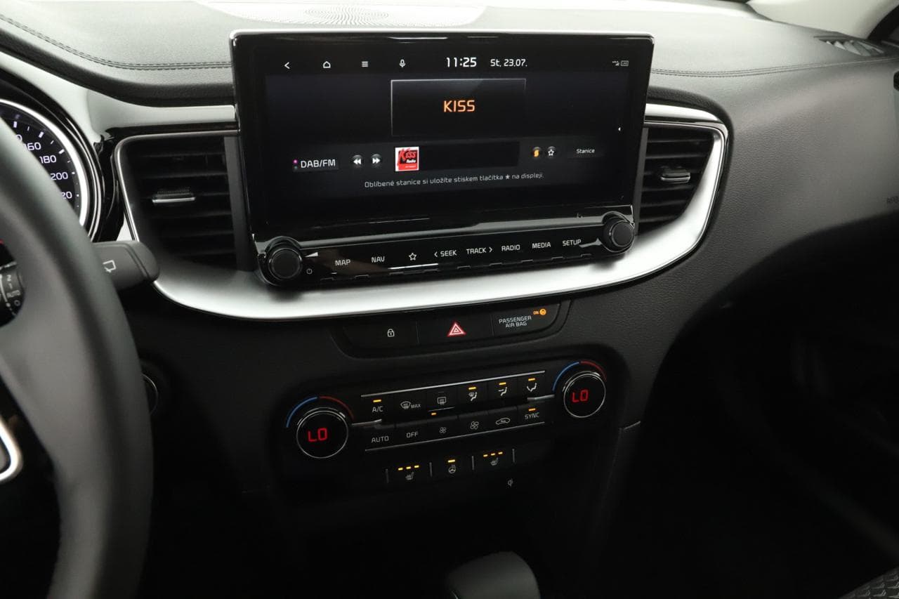 2025 Kia XCEED - 15