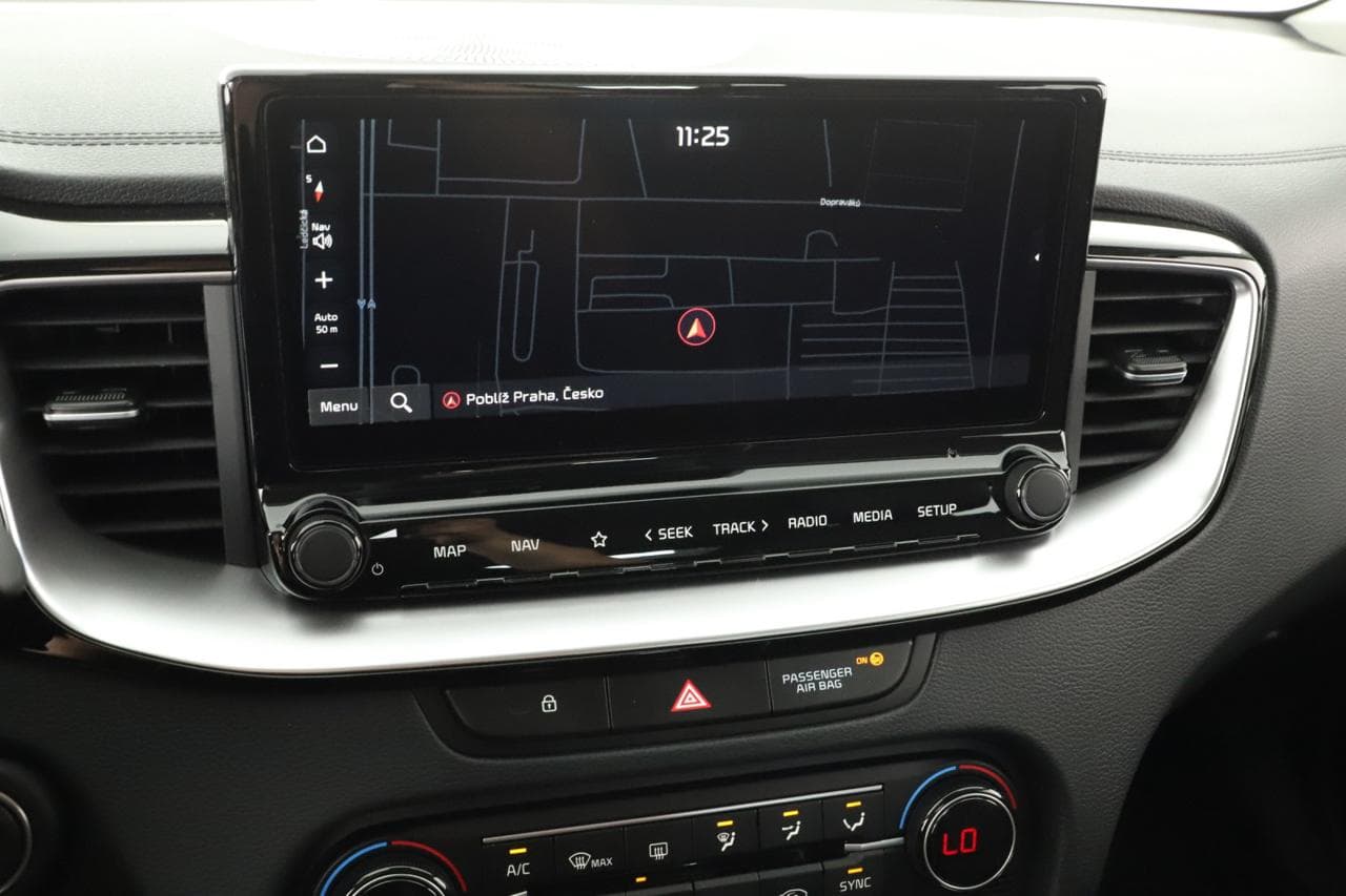 2025 Kia XCEED - 17