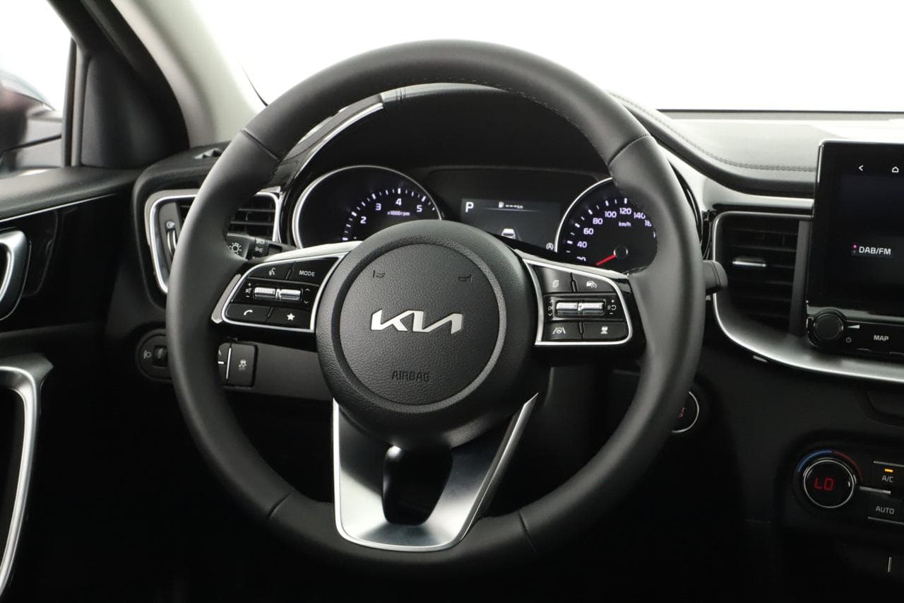 2025 Kia XCEED - 23