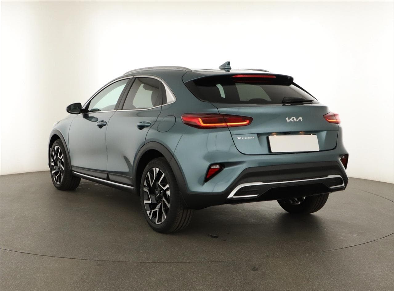 2025 Kia XCEED - 5