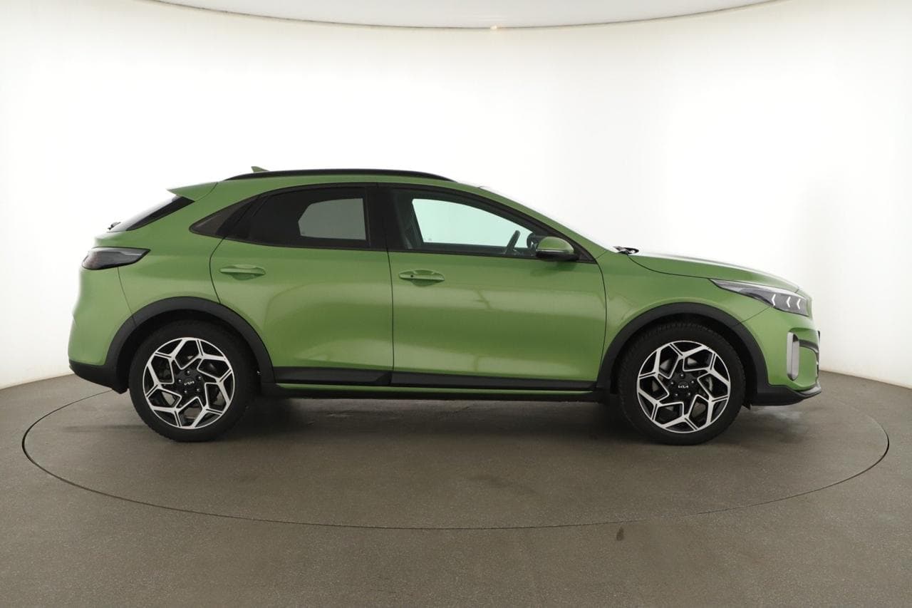 2024 Kia XCEED - 8