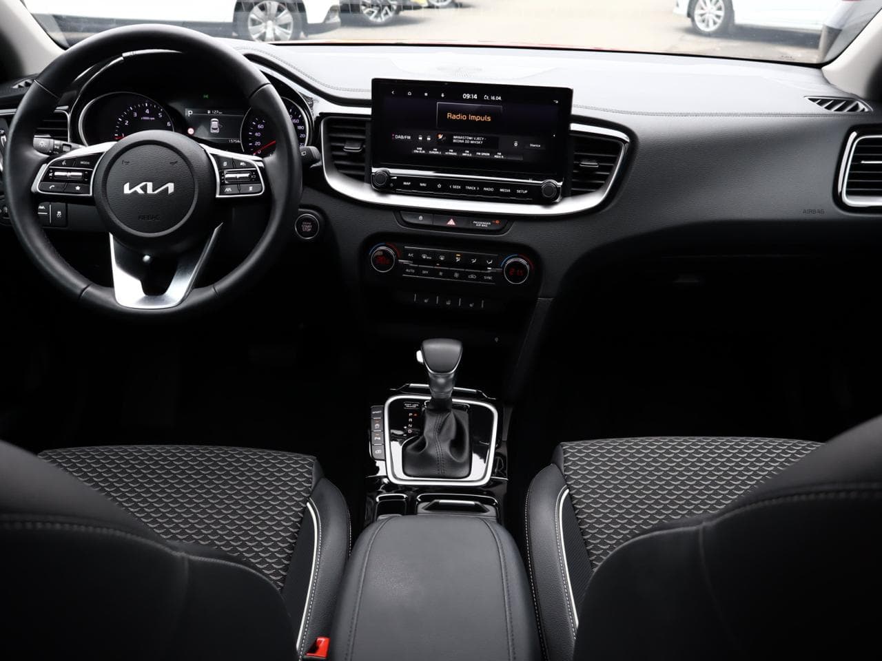 2025 Kia XCEED - 17