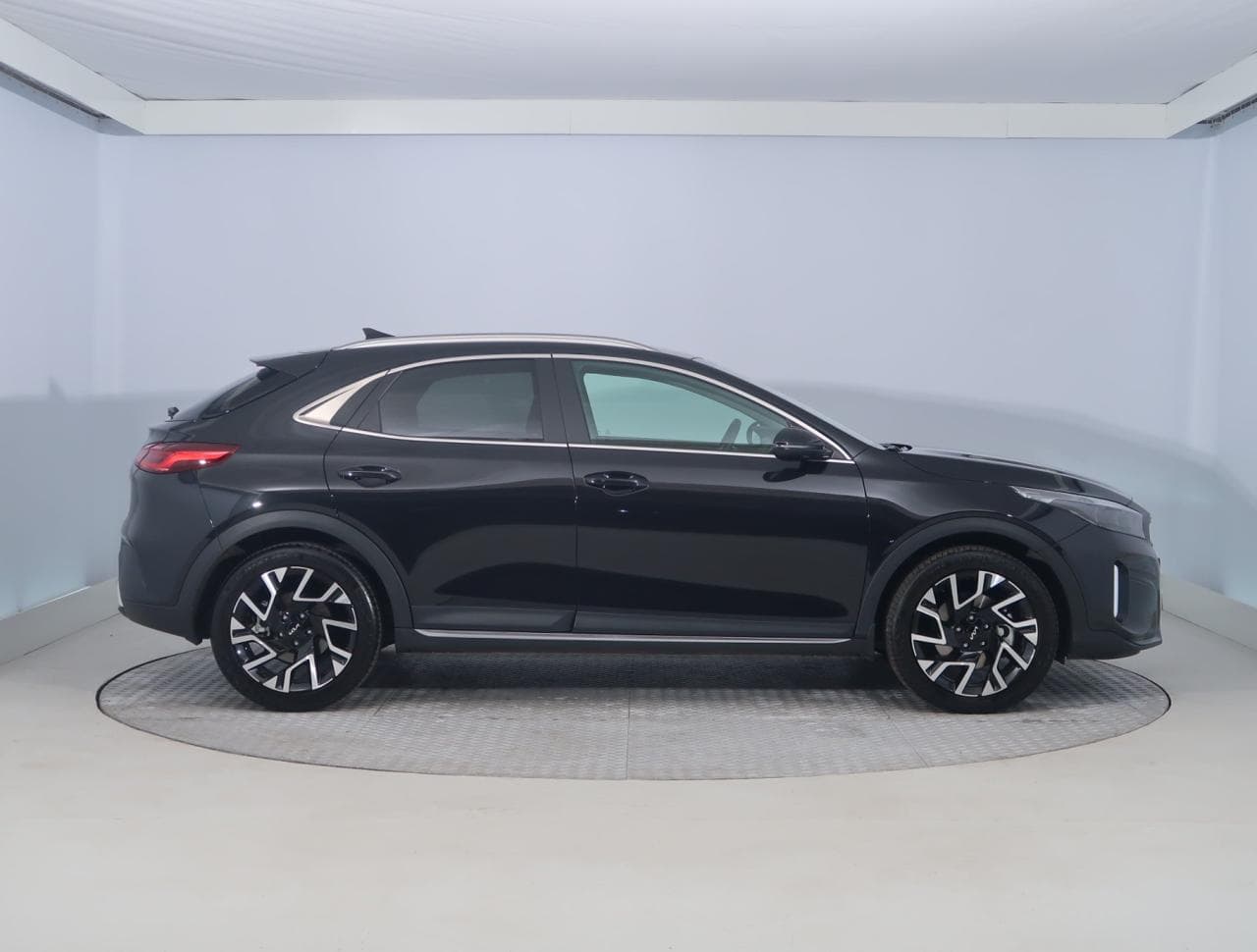2025 Kia XCEED - 8
