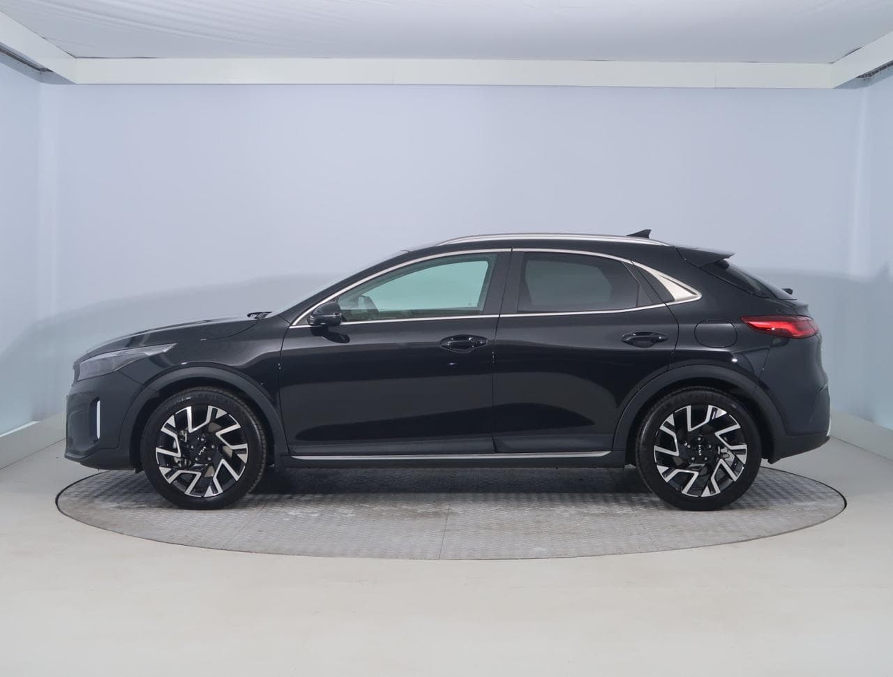 2025 Kia XCEED - 4