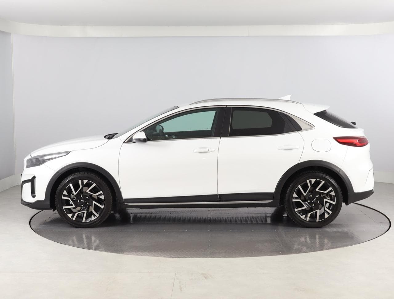 2025 Kia XCEED - 7
