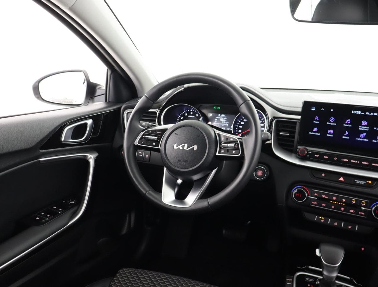 2025 Kia XCEED - 14