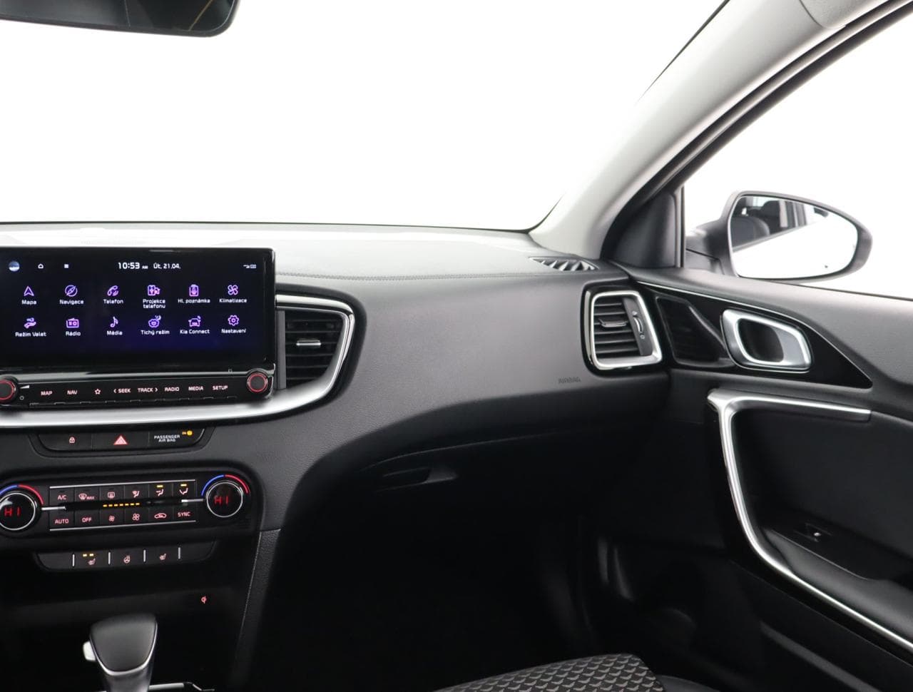 2025 Kia XCEED - 16