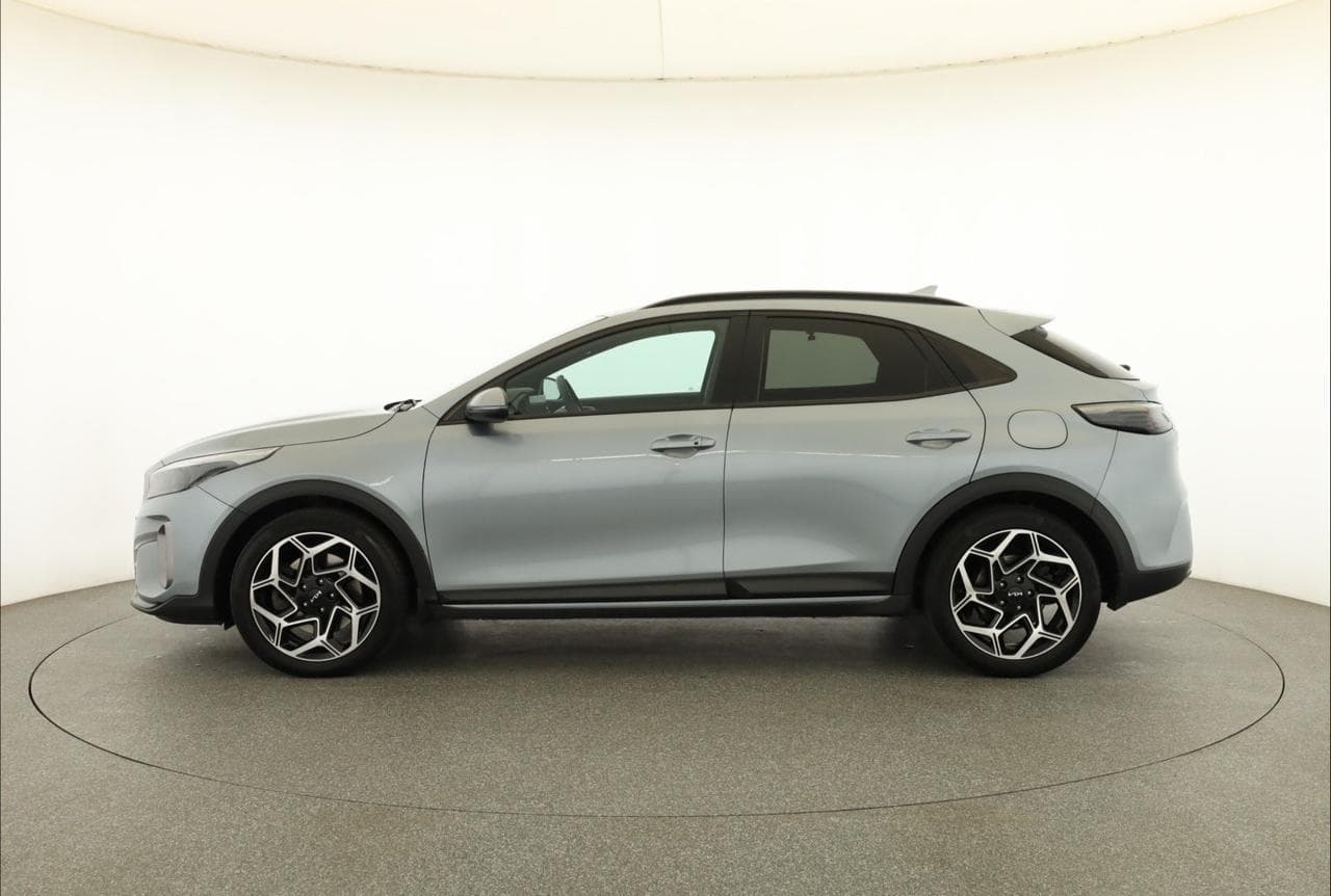 2023 Kia XCEED - 4