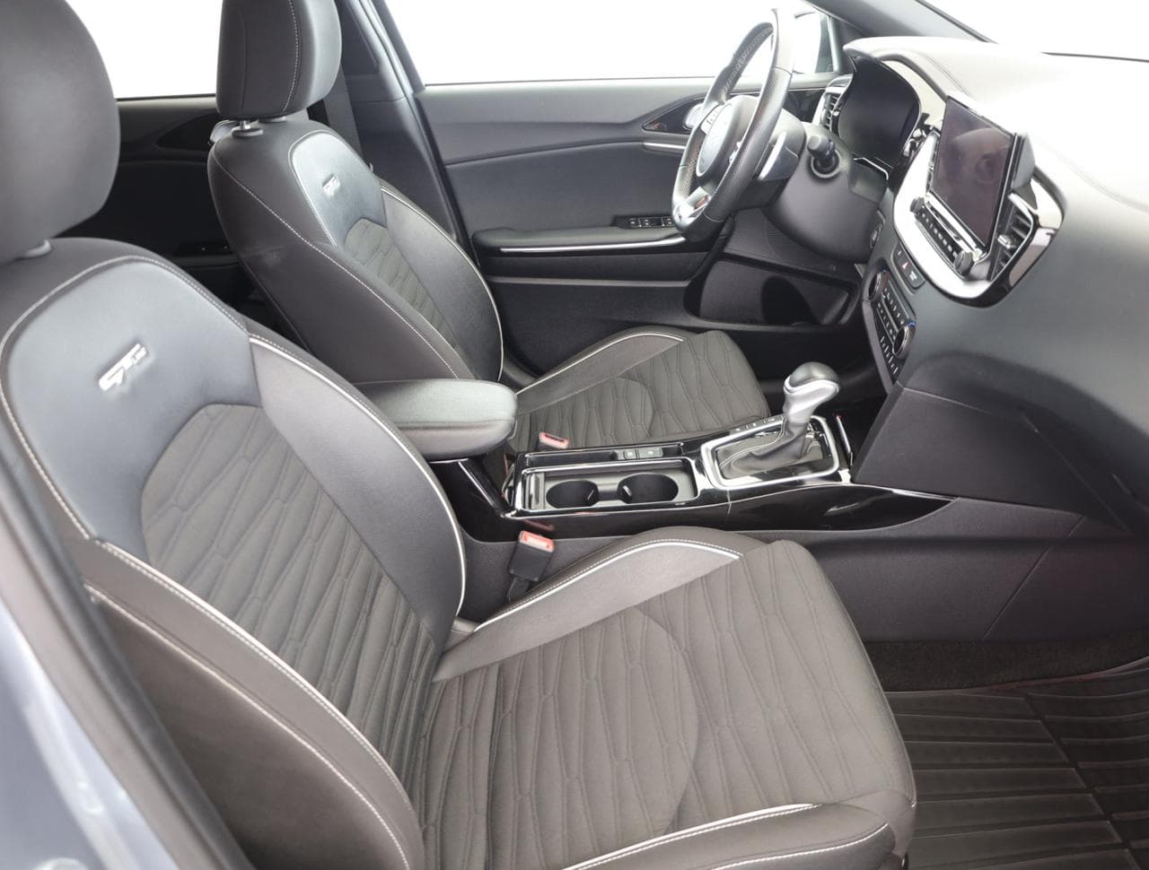 2023 Kia XCEED - 10