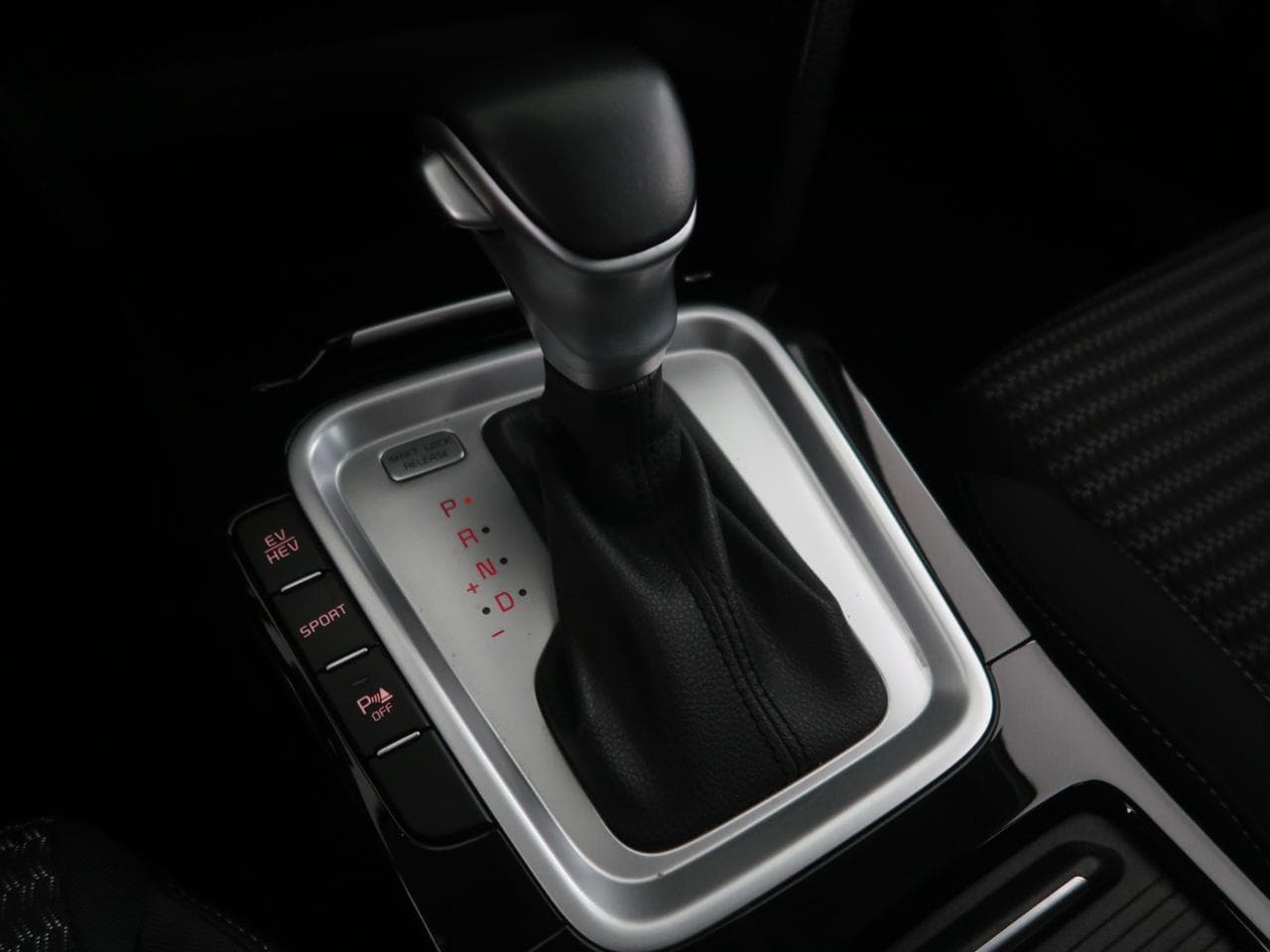 2022 Kia XCEED - 19