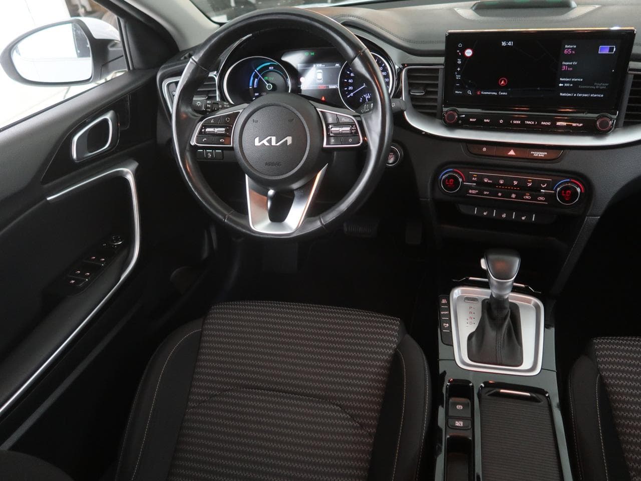 2022 Kia XCEED - 9