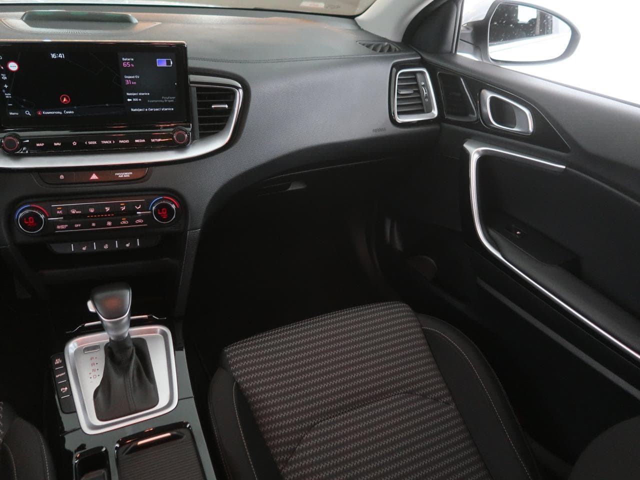 2022 Kia XCEED - 11