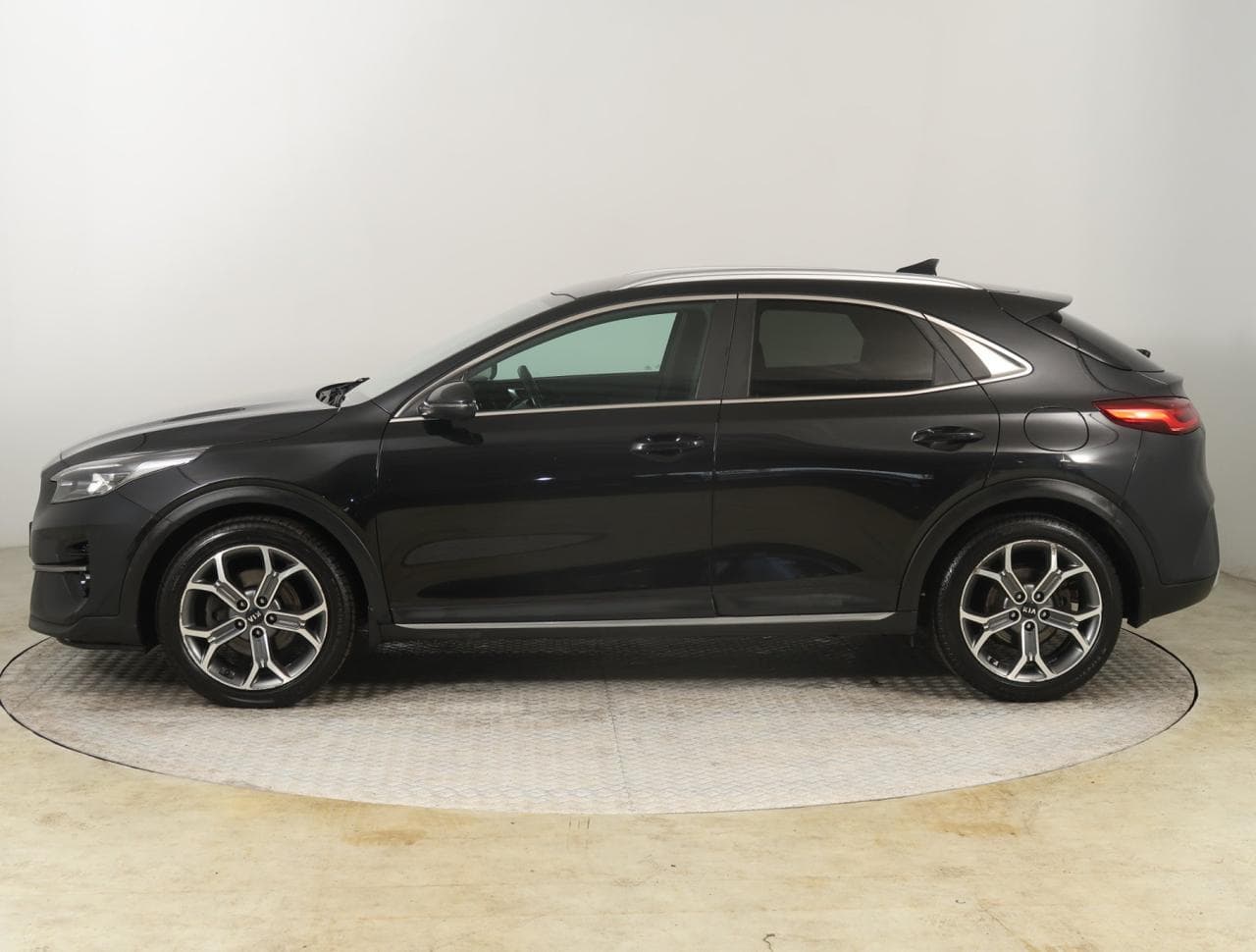 2019 Kia XCEED - 4
