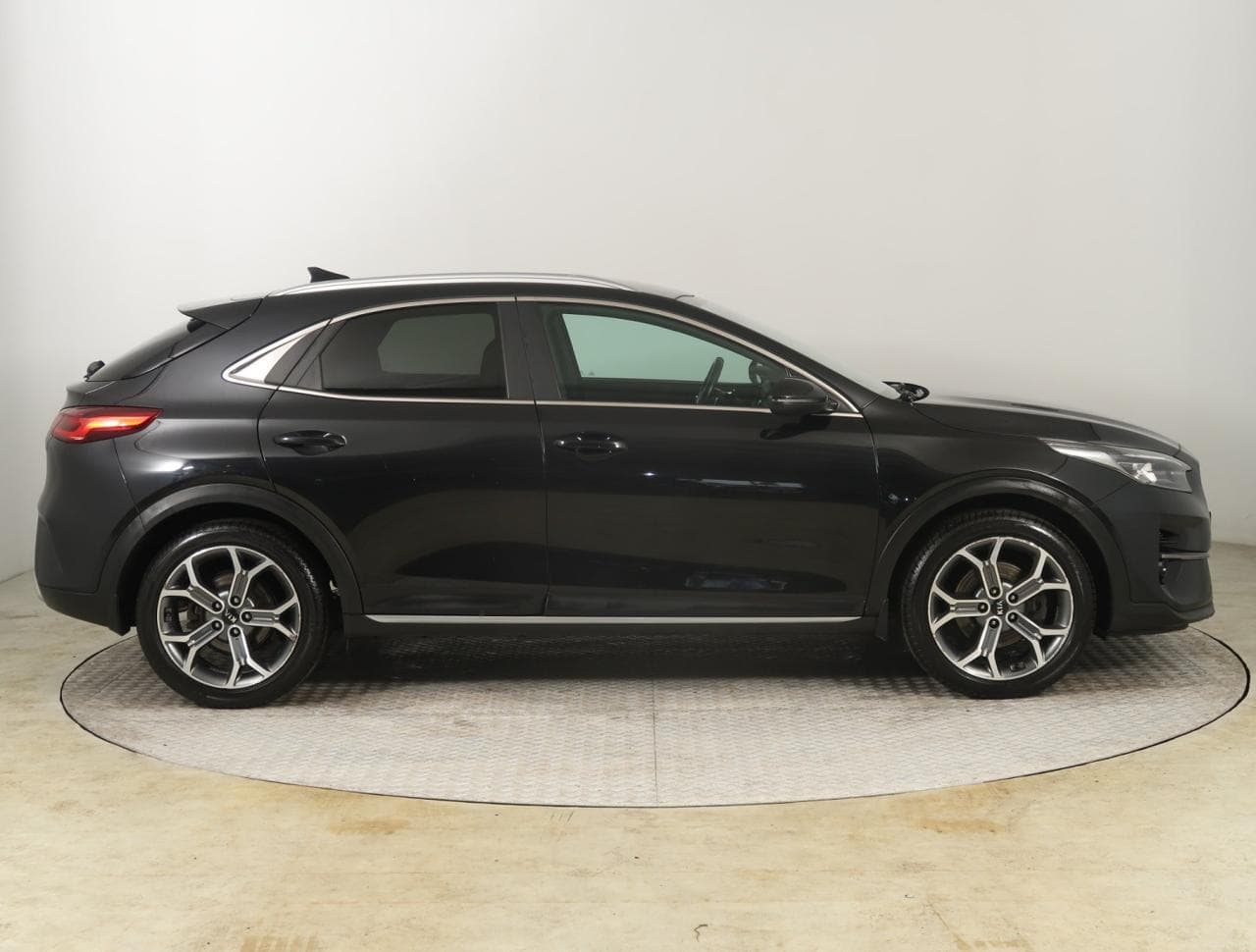 2019 Kia XCEED - 8