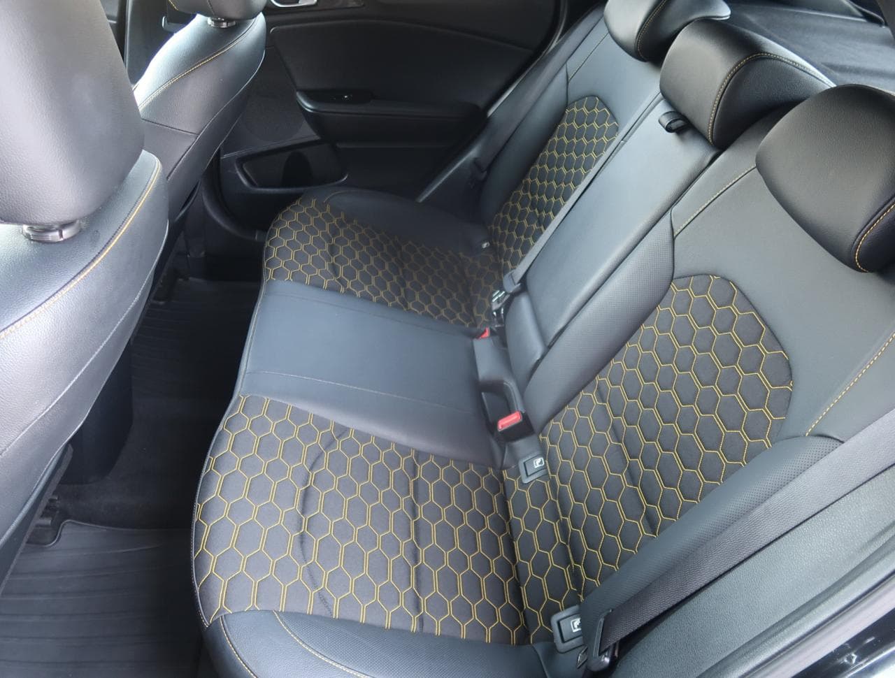 2019 Kia XCEED - 15