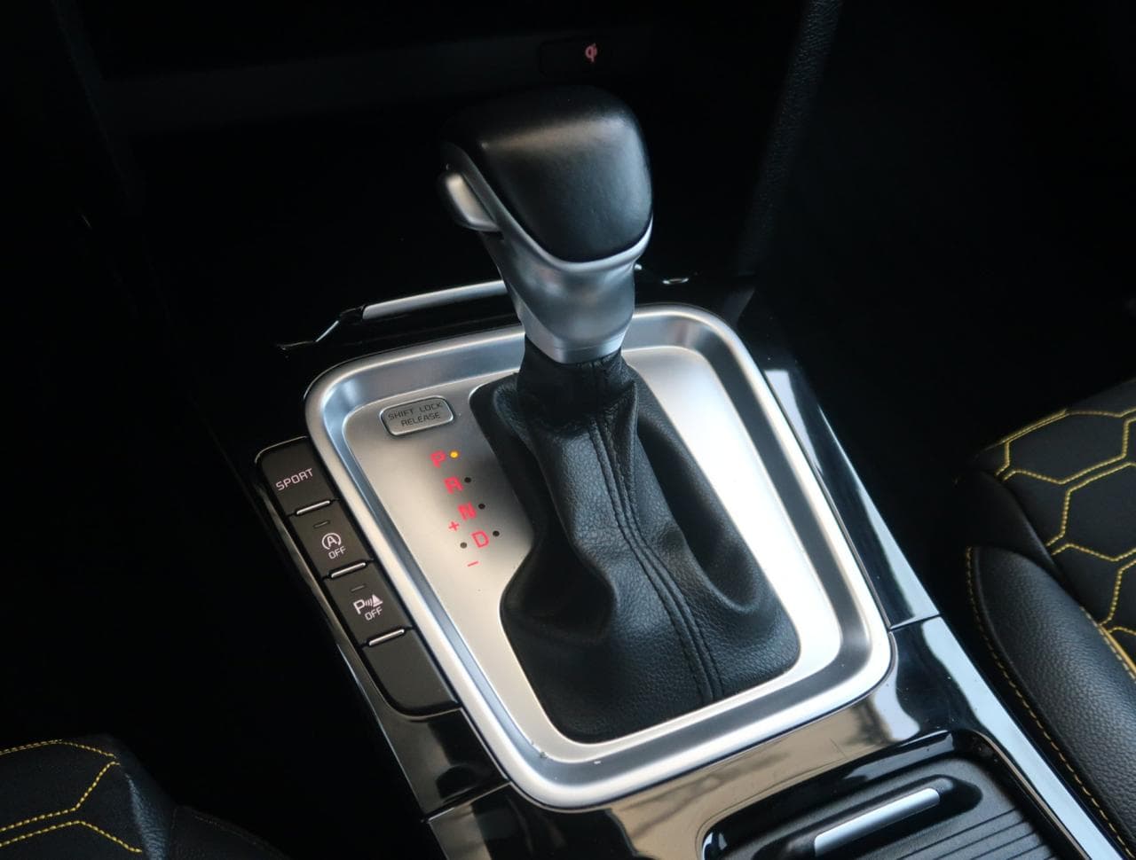 2019 Kia XCEED - 19