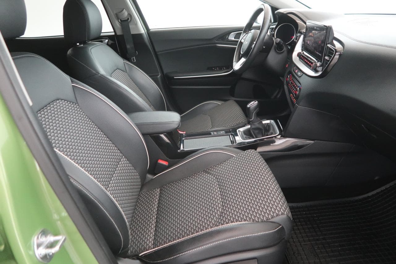 2024 Kia XCEED - 12