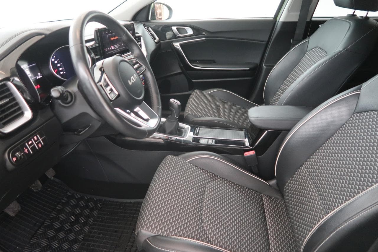 2024 Kia XCEED - 16