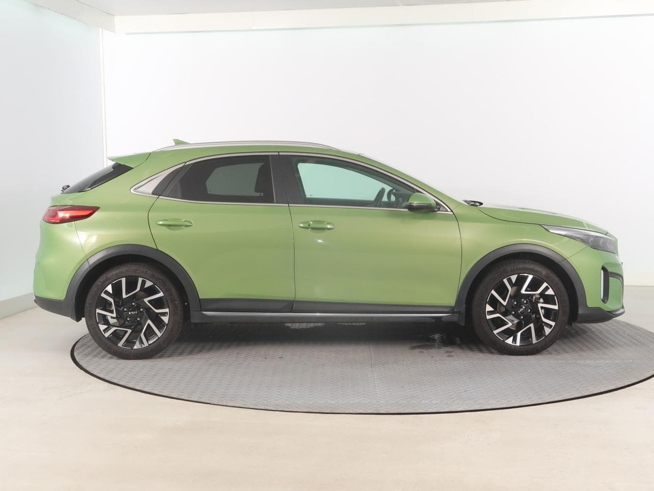 2024 Kia XCEED - 8