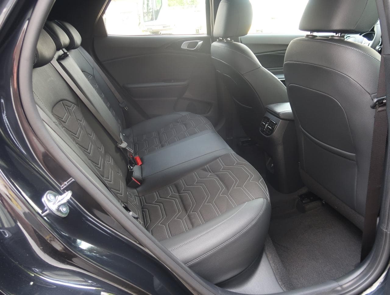2026 Kia XCEED - 29