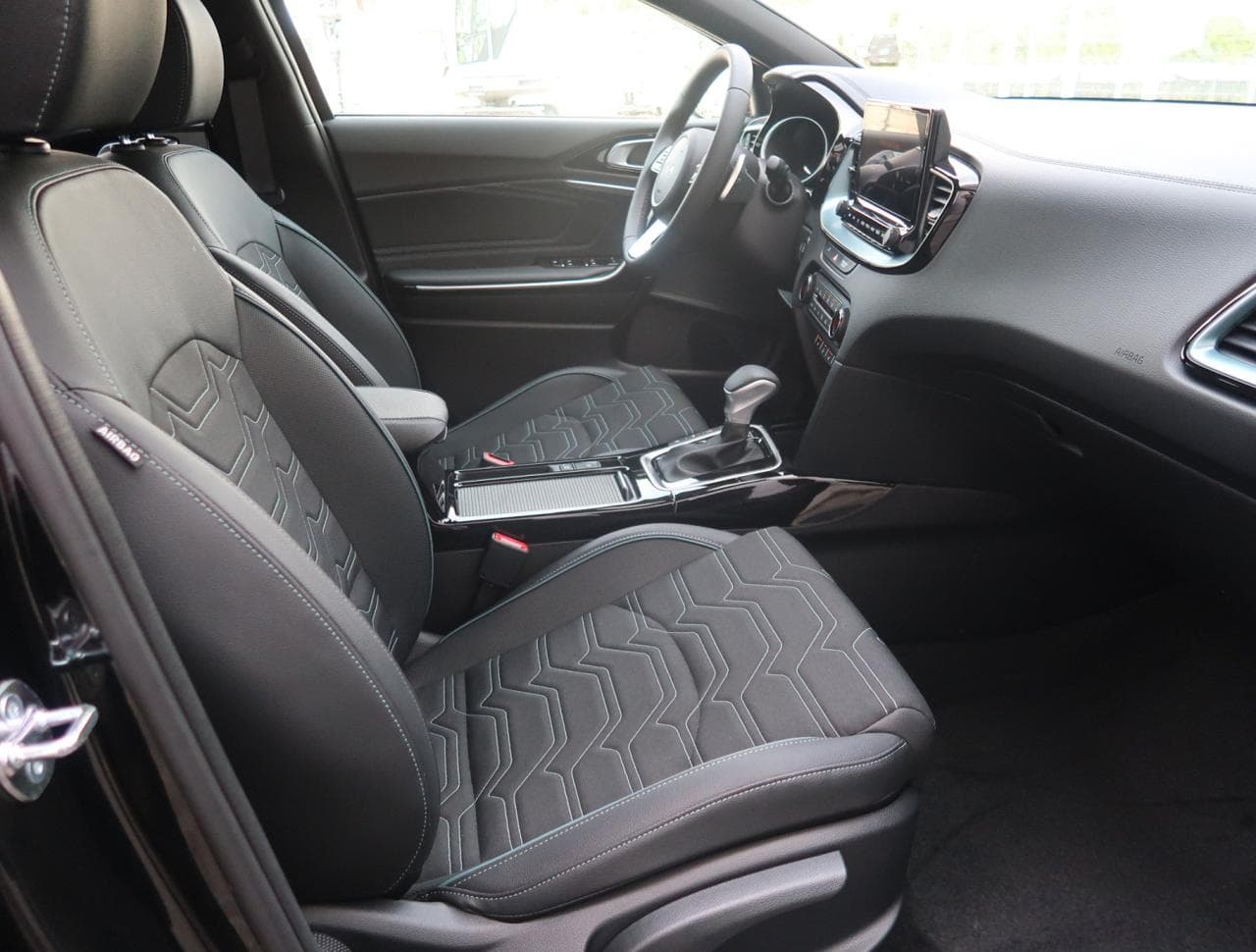 2026 Kia XCEED - 26