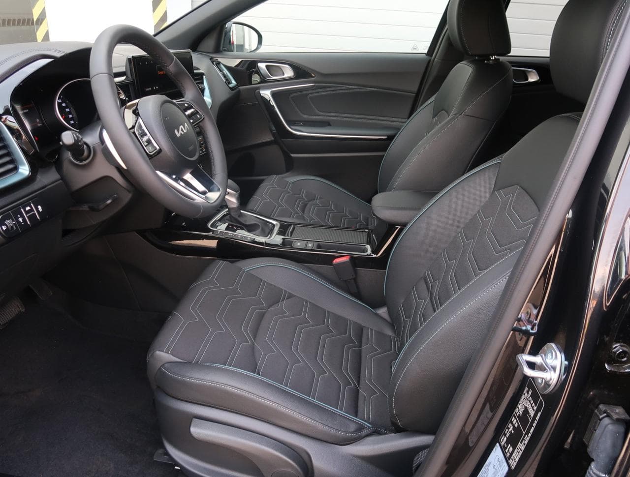 2026 Kia XCEED - 37