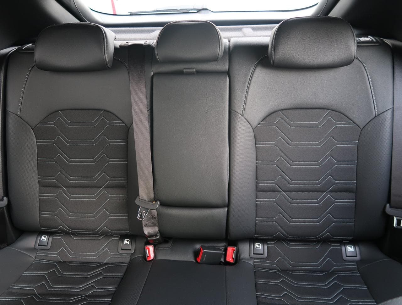 2026 Kia XCEED - 32