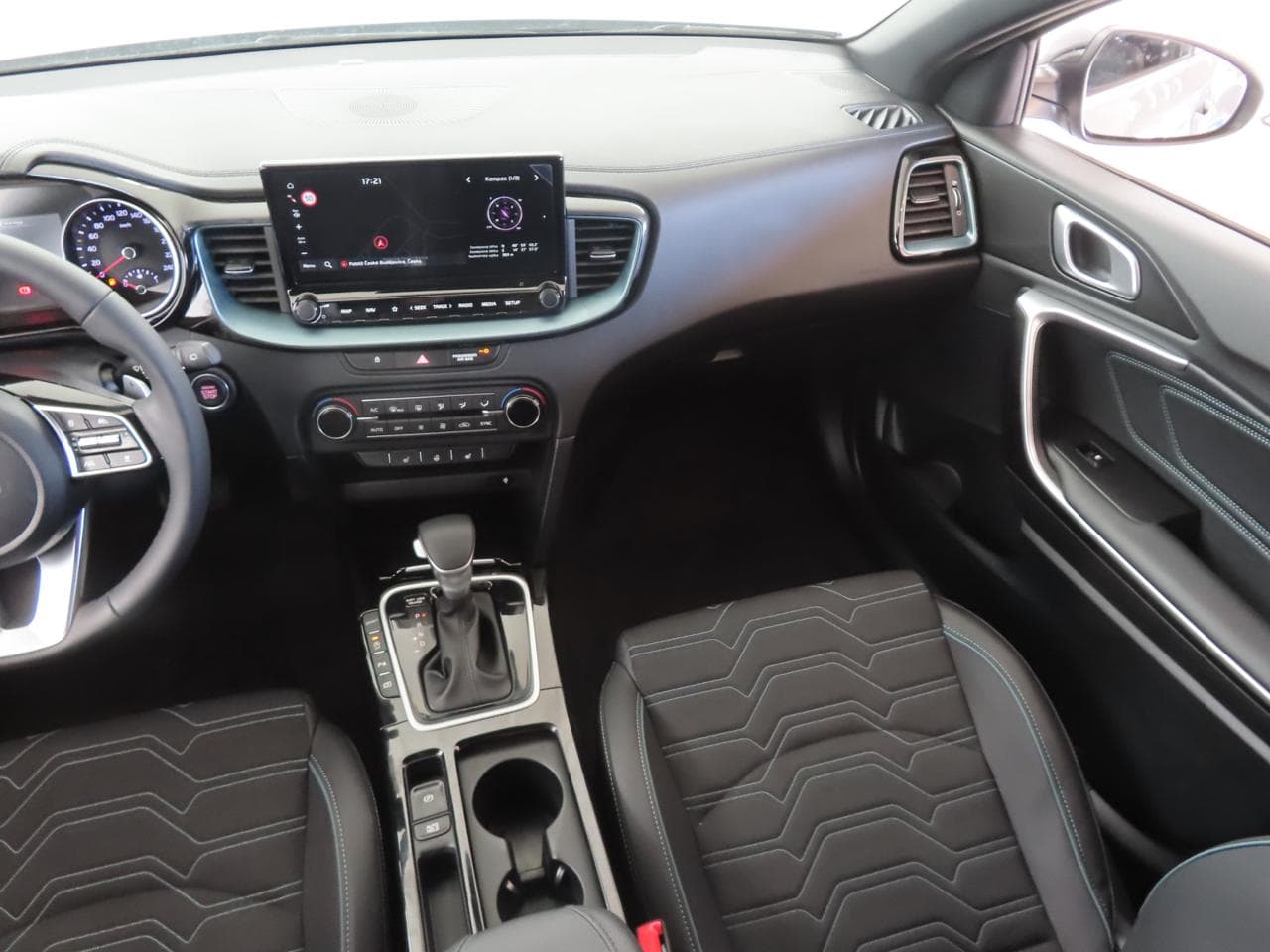 2026 Kia XCEED - 8